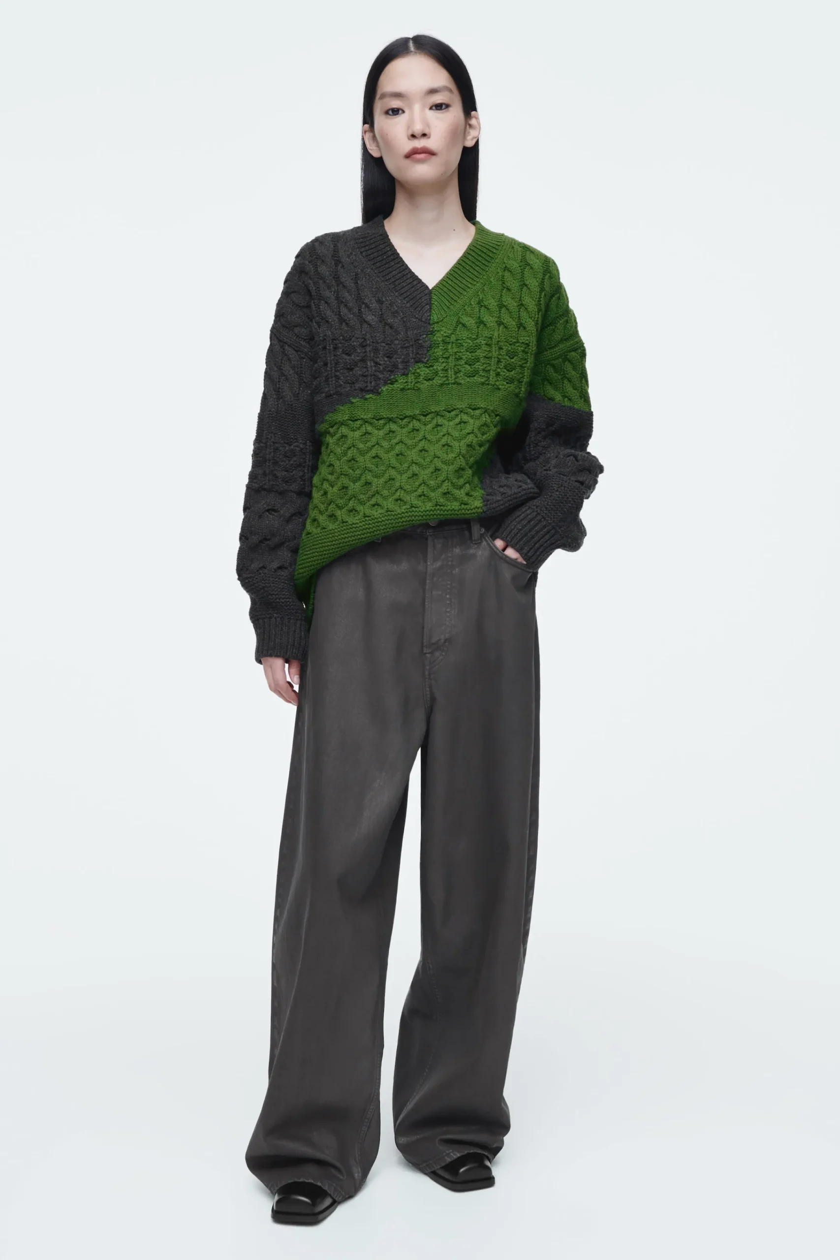 COS PULL EN LAINE MÉRINOS TORSADÉE À MOTIF ABSTRAIT ANTHRACITE / VERT Flash Sale